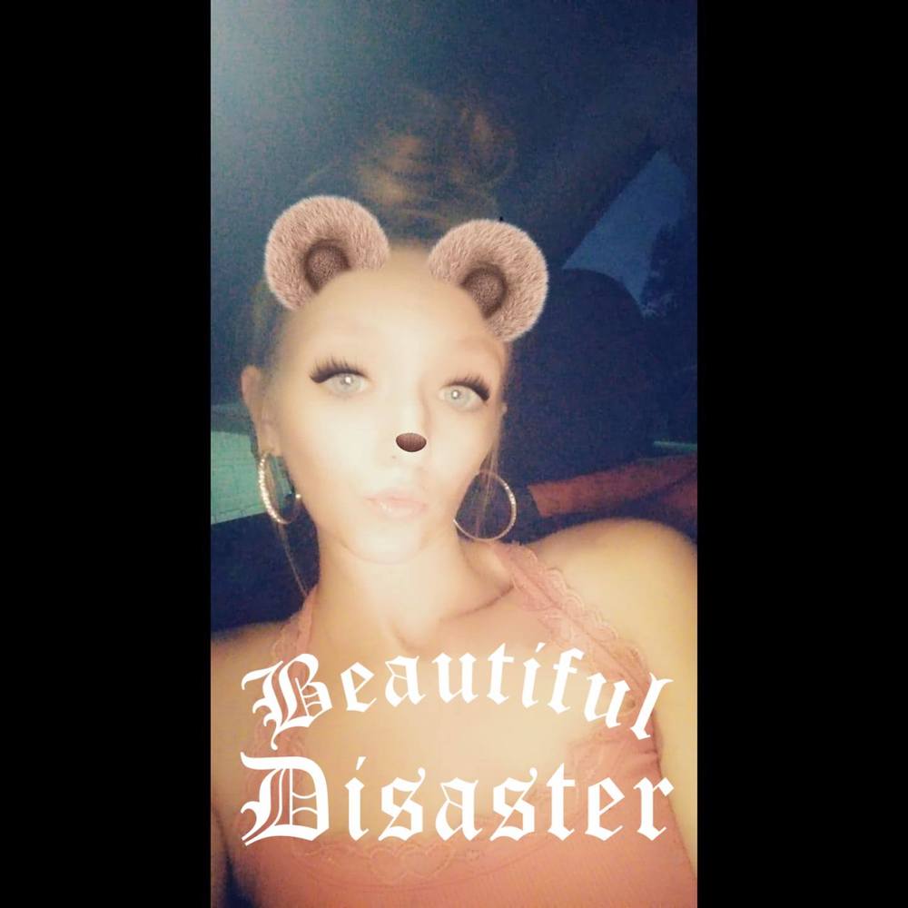 Meet your Posher, Caitlin